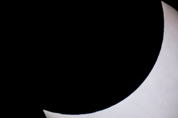 Luna alle dieci - I matematici fotografano l’eclissi