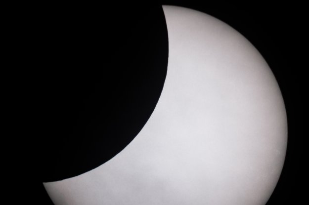 Luna alle dieci - I matematici fotografano l’eclissi